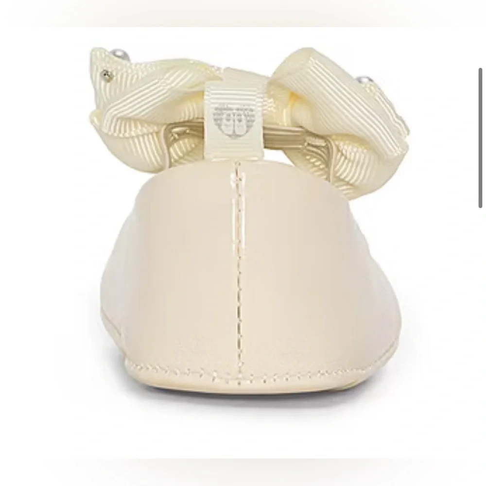 Stepping Stone Infant Girls Mary Jane Shoes in ivory size 6/9.